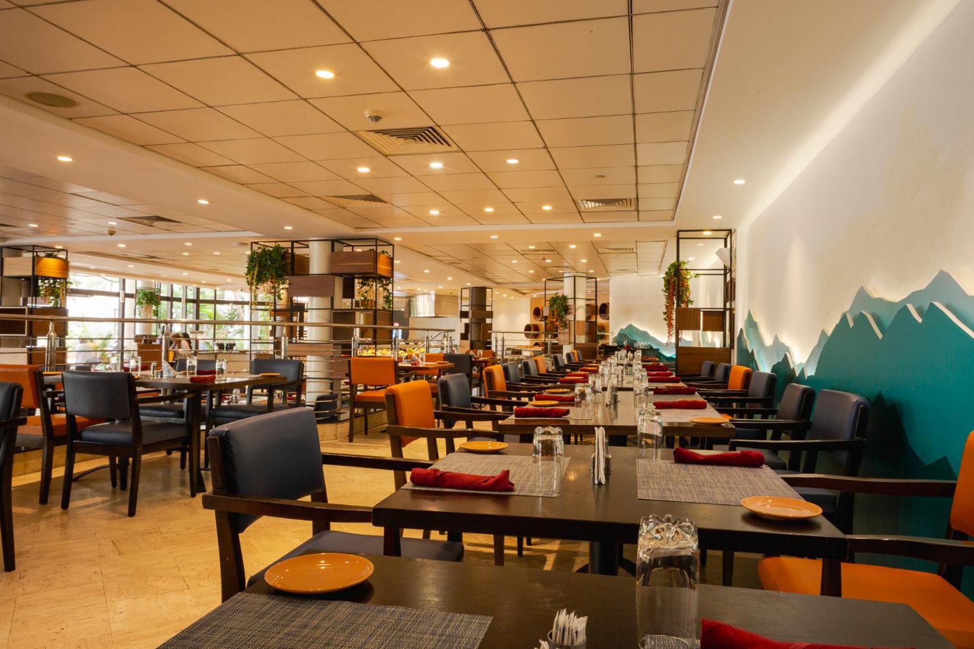 Eko Hotel Gardens Lagos Exterior photo